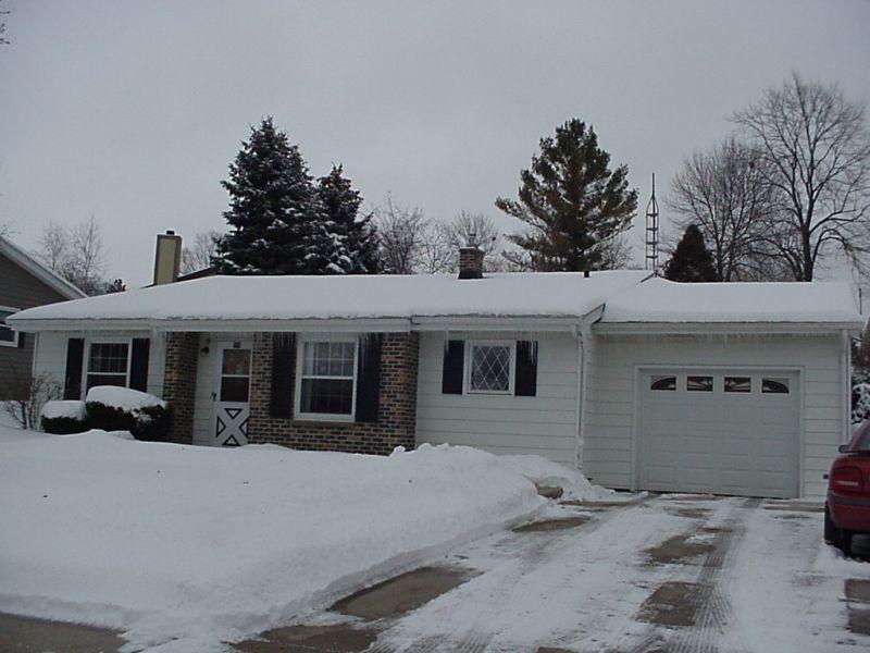 714 Elm, Hartford, WI 53027