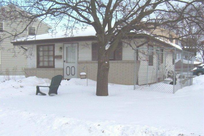 7759 W Thurston Cir., Milwaukee, WI 53218