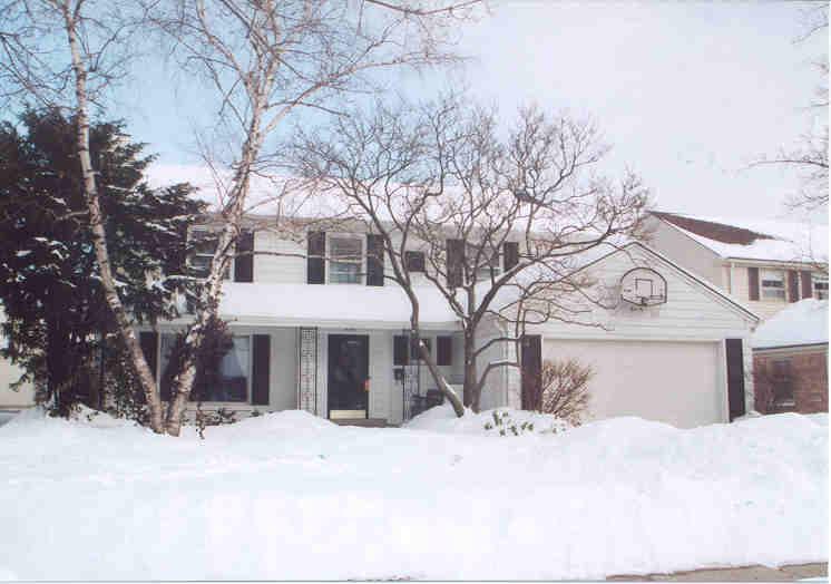 6128 N Kent Ave, Whitefish Bay, WI 53217