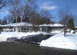 2328 W Daphne, Glendale, WI 53209