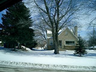 6104 N 115th St., Milwaukee, WI 53225