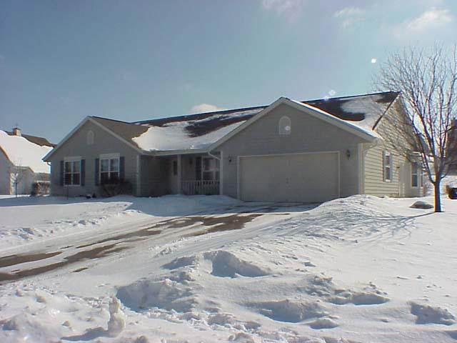 364 Westfield Way, Pewaukee, WI 53072