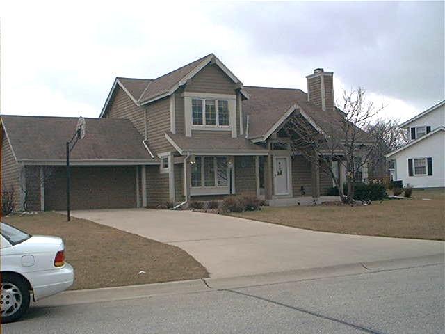 4213 W Tumblecreek Dr., Franklin, WI 53132