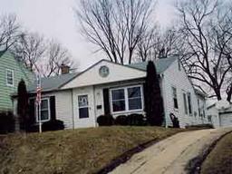831 N Greenfield Ave, Waukesha, WI 53186