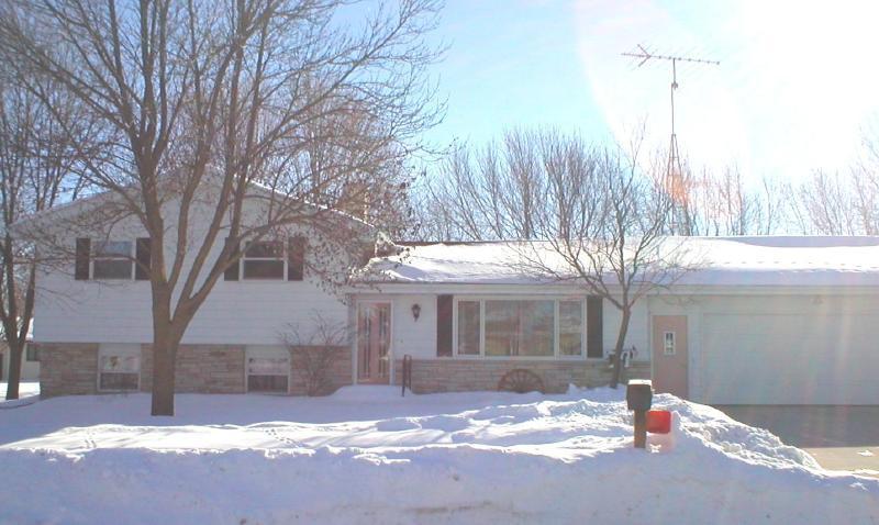 1610 Mckinley St., New Holstein, WI 53061