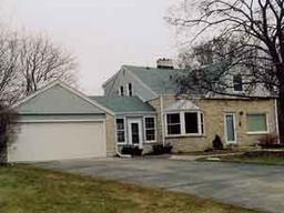 300 N Beaumont Ave., Brookfield, WI 53005