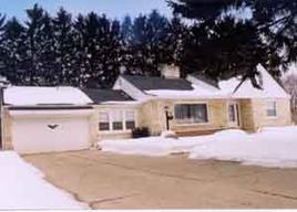 830 W Apple Tree Rd., Glendale, WI 53217