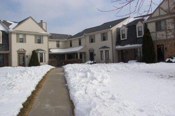 330 Willow Grove #E, Pewaukee, WI 53072