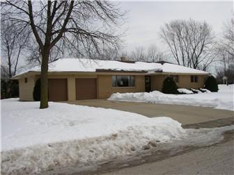 3426 S 104th St., Greenfield, WI 53227