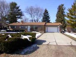 5259 Andrae Dr., New Berlin, WI 53151