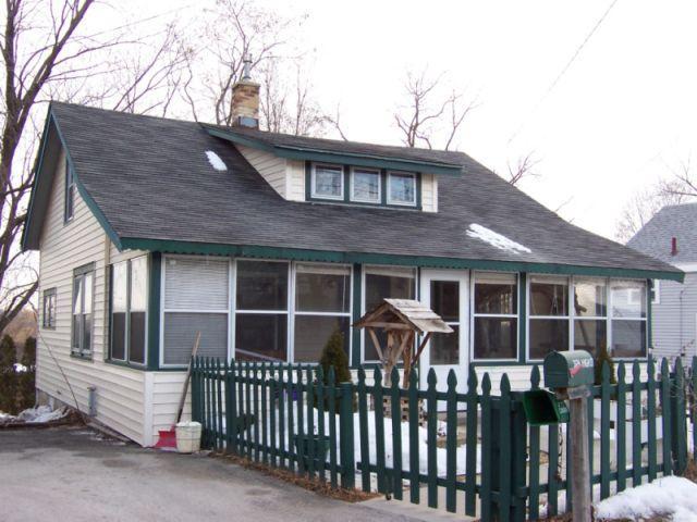 324 High St., Pewaukee, WI 53072