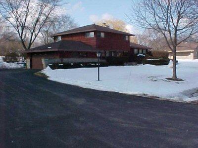 8635 Seneca Rd., Fox Point, WI 53217