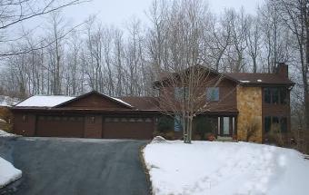 250 Maple Ct., Slinger, WI 53086
