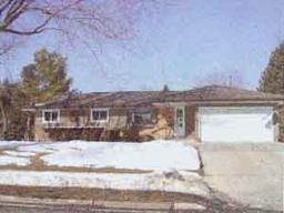 220 Green Valley Pl., West Bend, WI 53095