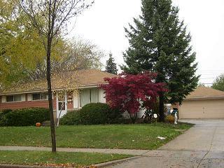 8652 W Monrovia Ave, Milwaukee, WI 53225