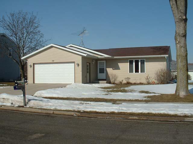 312 Meadow Park, Horicon, WI 53032