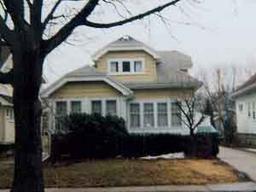 2244 N 72nd St, Wauwatosa, WI 53213