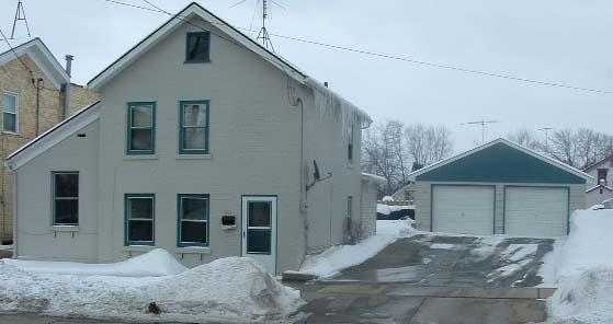 911 N 4th St., Watertown, WI 53098