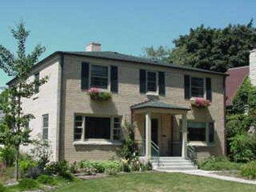 5505 N Berkeley Blvd, Whitefish Bay, WI 53217
