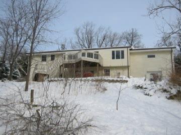 N53W34359 Road Q, Oconomowoc, WI 53069