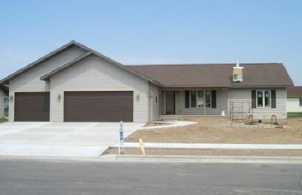 719 Shelly Ln., Onalaska, WI 54650