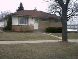 7809 W Green Tree Rd, Milwaukee, WI 53223