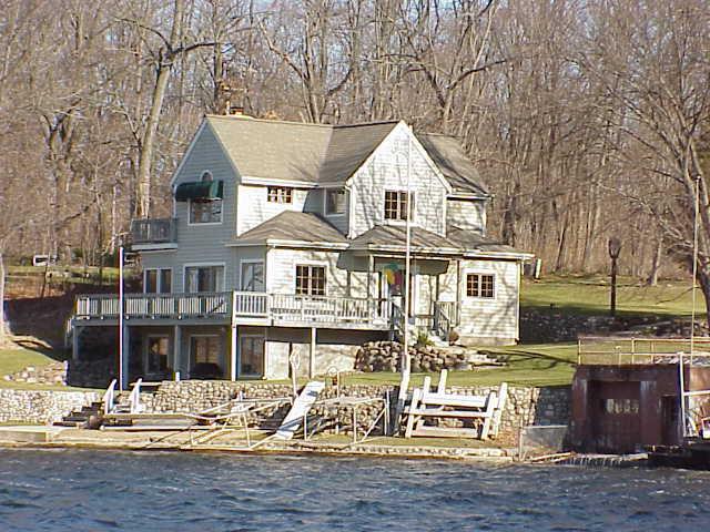 N9149 N East Shore, East Troy, WI 53120