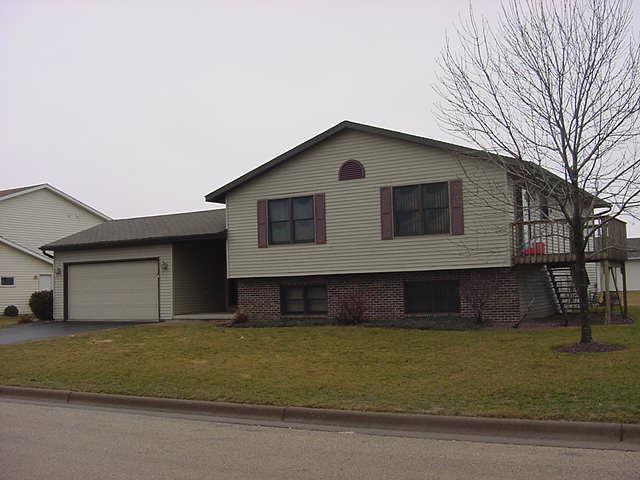 2814 S Pleasant Dr., Holmen, WI 54636