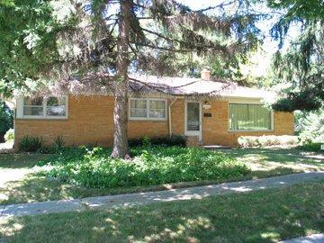 5505 Bentwood Ln., Greendale, WI 53129