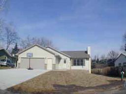 1516 Hoffman Pl., Onalaska, WI 54650