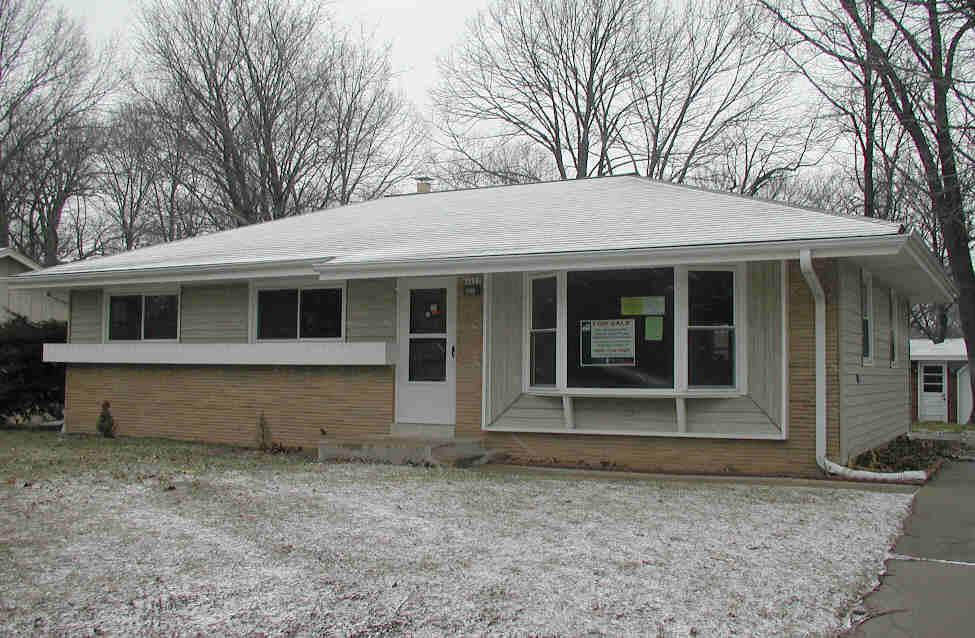 4922 W Dean Rd, Brown Deer, WI 53223