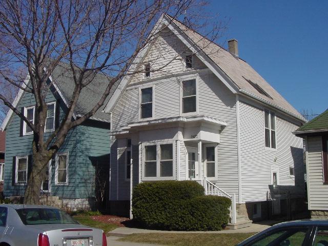 2922 S Delaware, Milwaukee, WI 53207