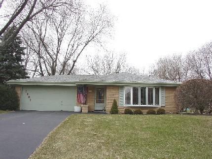6101 N Bridgewood Ln., Glendale, WI 53209