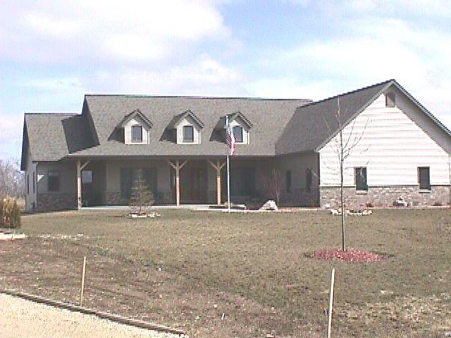 7200 Susan Dr., West Bend, WI 53090