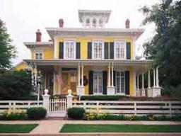 237 S 10th St., La Crosse, WI 54601