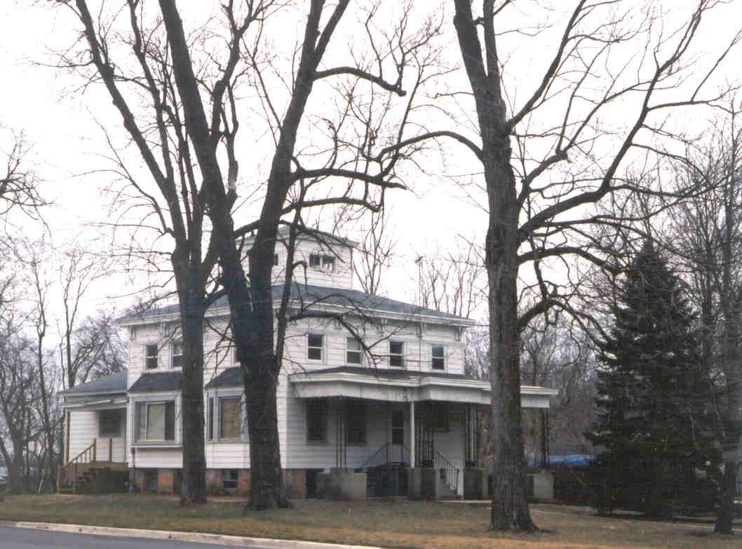 217 S Lincoln St, Elkhorn, WI 53121