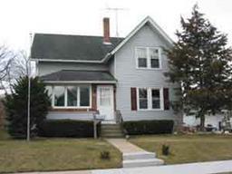 125 E Jefferson St., Oconomowoc, WI 53066