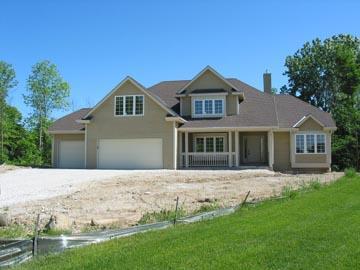 13520 W Edgewood Ct., New Berlin, WI 53151