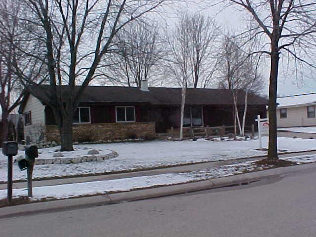 122 Niesen, Saukville, WI 53080