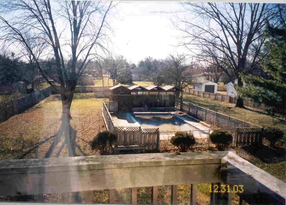 3229 W Franklin Ter., Franklin, WI 53132