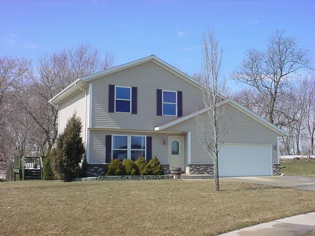 421 Scott Ct., Hartford, WI 53027