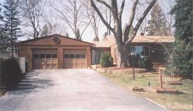 1407 S Arcadian Dr., New Berlin, WI 53151