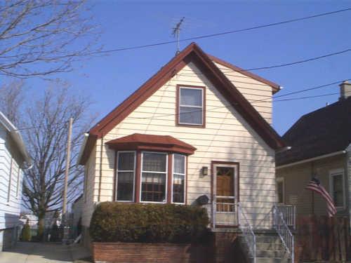 1328 E Idaho, Milwaukee, WI 53207