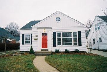 2470 N 82nd St., Wauwatosa, WI 53213
