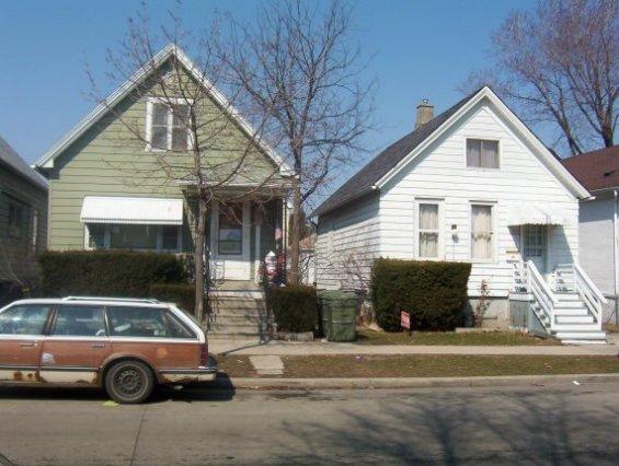 2516 W Rogers, Milwaukee, WI 53204