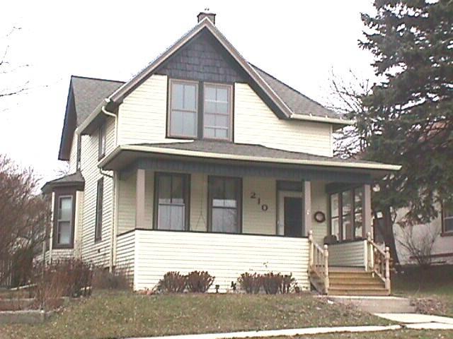 210 S 7th Ave, West Bend, WI 53095