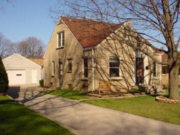 501 N 104th St., Wauwatosa, WI 53226
