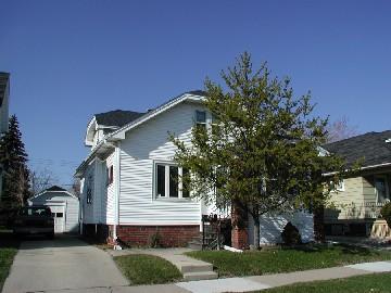 1102 Romayne Ave, Racine, WI 53402