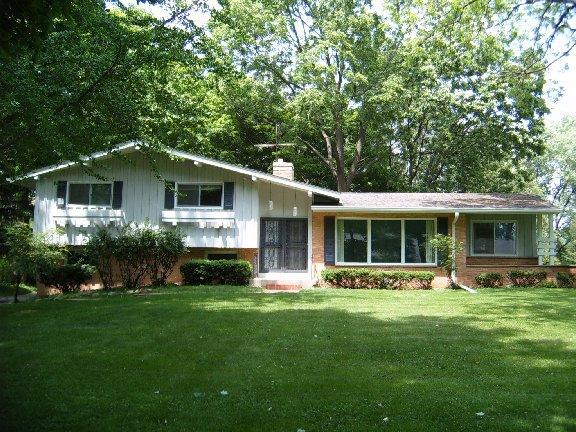 37926 Forest Dr., Oconomowoc, WI 53066