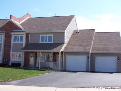 558 Westfield Way #H, Pewaukee, WI 53072